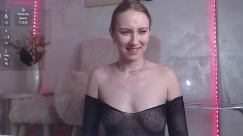 Snapshot of emberluna_ chatting on 07.03.26 Ember online show from 07.03.26