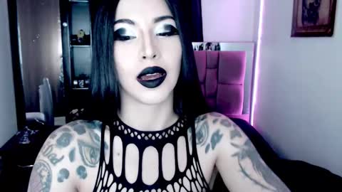 Emerald Black online show from 01.15.26