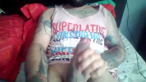 Snapshot of emecuatro20 chatting on 12.14.25 emecuatro20 online show from 12.14.25