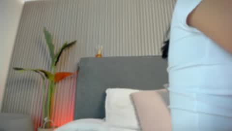 Snapshot of emelie_89 chatting on 07.17.26 emelie_89 online show from 07.17.26