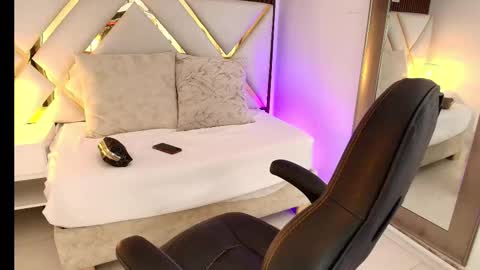 Emily  online show from 03.17.26