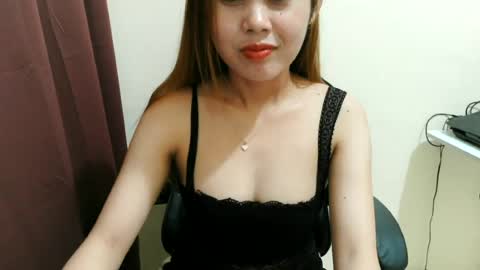 emely_18 online show from 07.12.26