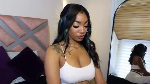 anyelii  online show from 03.06.25