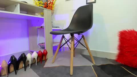 Emely   online show from 09.26.25