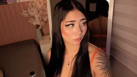 Snapshot of emely_moon_ chatting on 07.31.26 online show from 07.31.26