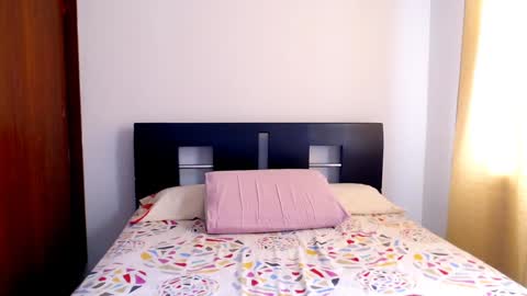 emely_sexx online show from 12.18.24