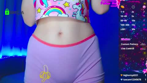 Snapshot of emelycrystal chatting on 11.29.25 Emely online show from 11.29.25