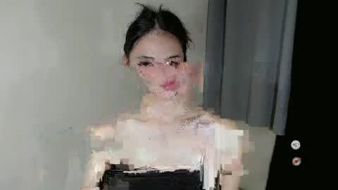 Snapshot of emelyn_fuckdoll chatting on 01.18.25 Scarlett online show from 01.18.25
