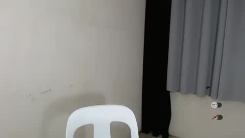 Snapshot of emelyn_fuckdoll chatting on 02.12.25 Scarlett online show from 02.12.25