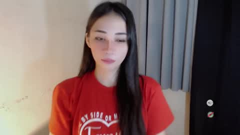 Snapshot of emelyn_fuckdoll chatting on 02.16.25 Scarlett online show from 02.16.25