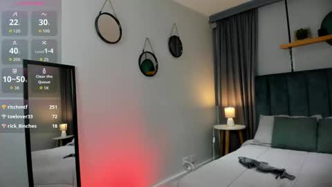 Snapshot of emeralda_co chatting on 09.26.25 Esmeralda online show from 09.26.25