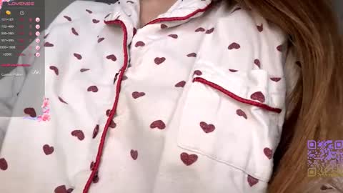 Snapshot of emeraldcotton chatting on 11.18.25 Gily online show from 11.18.25