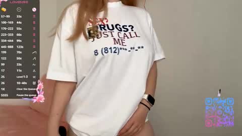 Snapshot of emeraldcotton chatting on 02.12.26 Gily online show from 02.12.26