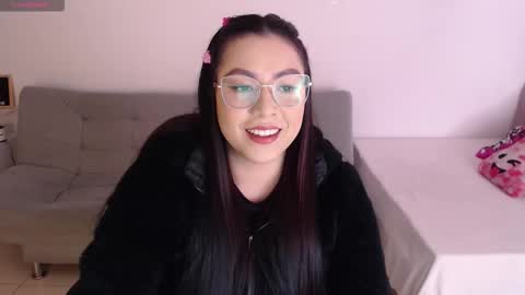 emi_carter online show from 12.05.25