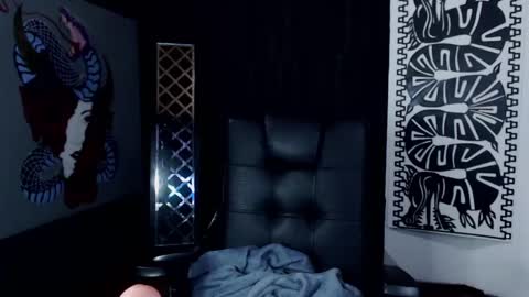 Snapshot of emiantonella_ chatting on 02.13.25 Antonella online show from 02.13.25