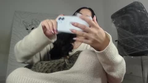 Snapshot of emiantonella_ chatting on 11.29.25 Antonella online show from 11.29.25