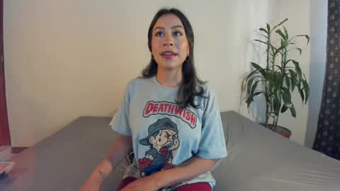 Emilia Gomez online show from 03.07.25