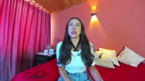 Emilia Gomez online show from 01.16.26