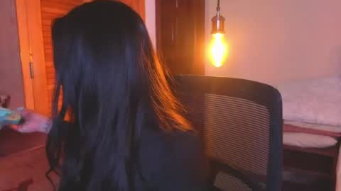 Emilia Gomez online show from 07.10.26