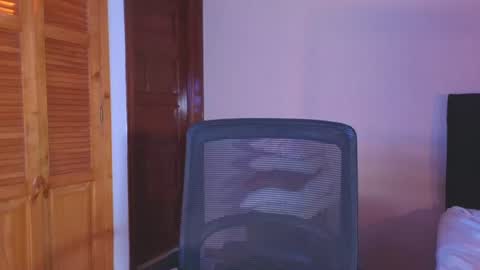 Emilia Gomez online show from 07.18.26