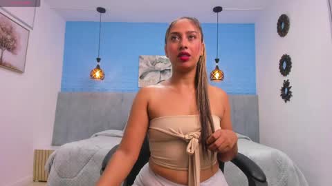 Snapshot of emiily_petite chatting on 03.22.26 Emily online show from 03.22.26