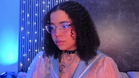 Snapshot of emiilycollins1 chatting on 12.13.24 online show from 12.13.24