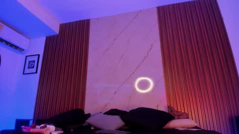 Snapshot of emiilycollins1 chatting on 10.29.25 online show from 10.29.25