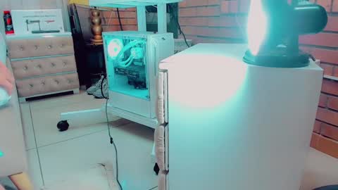 Snapshot of emiilysaenzz chatting on 01.20.25 EmillySaenz online show from 01.20.25