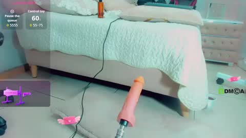 Snapshot of emiilysaenzz chatting on 10.23.25 EmillySaenz online show from 10.23.25