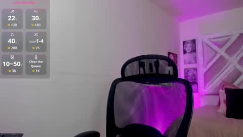 emilayton_ online show from 10.22.25