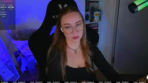 Emili online show from 12.04.25