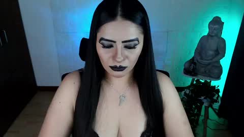 Snapshot of emili_evans_ chatting on 04.22.26 POWERFULL GODDESS EMILI online show from 04.22.26