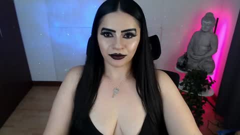 Snapshot of emili_evans_ chatting on 06.11.26 POWERFULL GODDESS EMILI online show from 06.11.26