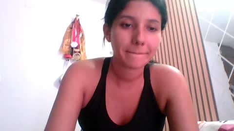 Snapshot of emili_riders chatting on 01.28.25 emili riders online show from 01.28.25