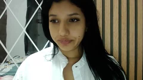 Snapshot of emili_riders chatting on 02.09.25 emili riders online show from 02.09.25