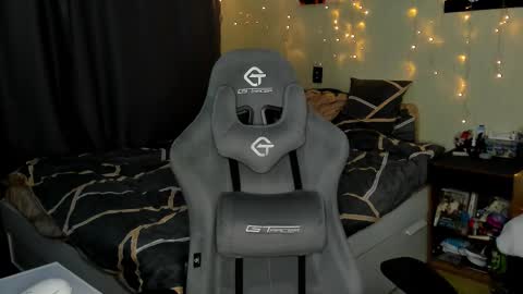 emili_sweet__ online show from 02.14.25