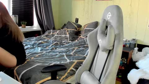 emili_sweet__ online show from 03.09.25