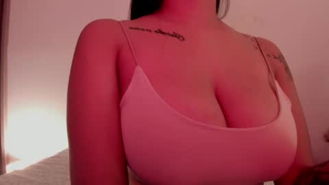 Emilia Big Boobs online show from 01.13.25