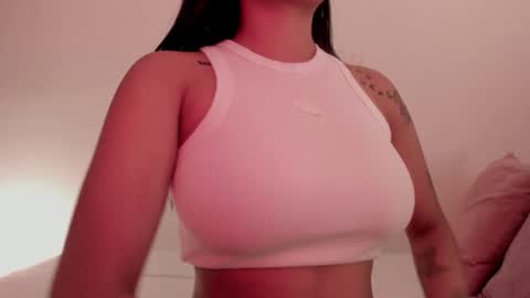 Emilia Big Boobs online show from 01.24.25