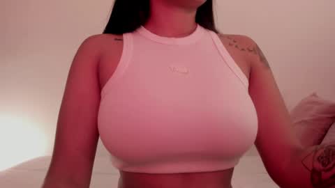Emilia Big Boobs online show from 01.24.25