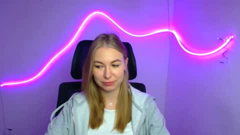 Emilia online show from 10.04.25