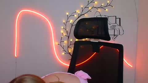 Emilia online show from 08.04.26