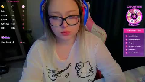 Snapshot of emiliaaah chatting on 02.25.26 emiliaaah online show from 02.25.26