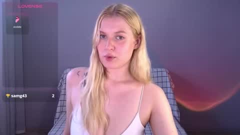 Snapshot of emiliaduchess chatting on 07.07.26 Amili online show from 07.07.26