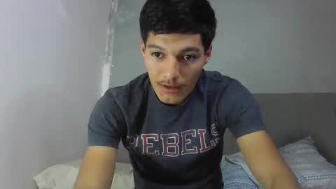 Snapshot of emilianogaleano1212 chatting on 04.10.26 FuegoLatino online show from 04.10.26