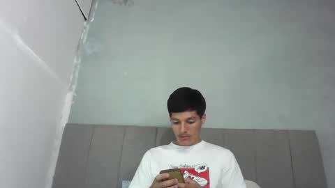 Snapshot of emilianogaleano1212 chatting on 04.12.26 FuegoLatino online show from 04.12.26