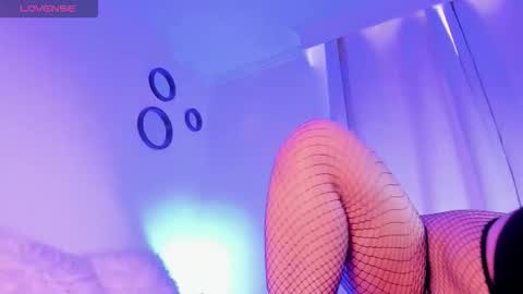 Emilie James online show from 09.30.25