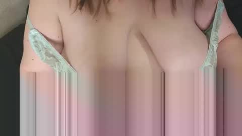 Snapshot of emiliefoxx chatting on 02.11.26 emilie foxx online show from 02.11.26