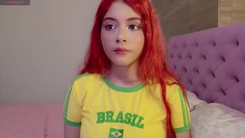 Snapshot of emilliex_ chatting on 01.08.26 EmillieX online show from 01.08.26