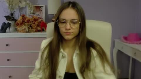 Emilly online show from 02.14.25